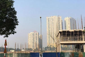 Siết tín dụng bất động sản: Con dao 2 lưỡi?