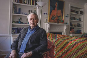 Tỷ phú Mỹ 89 tuổi sống tiết kiệm, làm từ thiện cho y tế và giáo dục tại Việt Nam