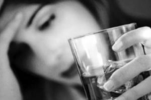 Nhẫn tâm hạ độc sát hại bạn thân vì bị tiết lộ bí mật từng làm gái bao