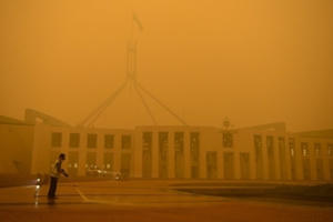 Cháy rừng "hun khói" người Australia