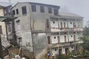 Không để cán bộ vô cảm với những khó khăn của Nhân dân