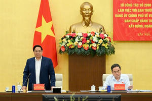 Vừa thực hiện sắp xếp lại giang sơn vừa đề ra các giải pháp để thúc đẩy tăng trưởng