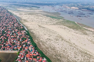 Nguyên nhân hủy kết quả đấu giá 3 mỏ cát có trữ lượng lớn tại Hà Nội