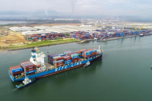 Cảng Chu Lai - Quảng Nam đón tàu container có trọng tải lớn đến 22.000 tấn