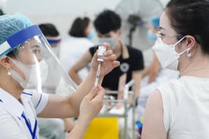 Khẩn: Người đã tiêm vaccine phòng COVID-19 Vero Cell cần chú ý điều gì?