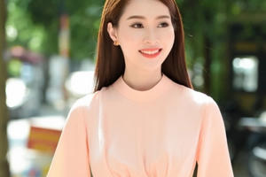 Ngắm Hoa hậu Đặng Thu Thảo khoe nét đẹp trong veo dưới nắng Ngắm Hoa hậu Đặng Thu Thảo khoe nét đẹp trong veo dưới nắng