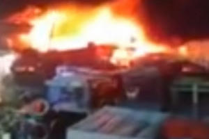 Khánh Hòa: Tàu, xuồng ở cảng cá Đá Bạc bị hỏa hoạn thiêu rụi