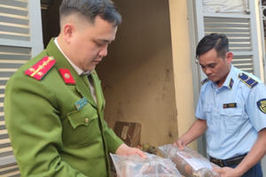 Lào Cai: Thu giữ 1,2 tấn dược liệu "không có giấy tờ" khi đang trên đường đi tiêu thụ