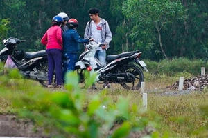 Đua nhau băm nát đất nông nghiệp ở Bình Chánh