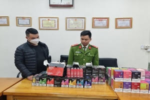 ‘Nóng’ tình trạng buôn lậu thuốc lá điện tử dịp cận Tết