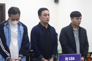 Án tù với 3 cựu công an bắn trộm dê của người dân ở Hà Nội