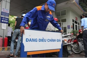 Tin kinh tế 6AM: Giá xăng tăng nhẹ sau 2 lần giảm liên tiếp