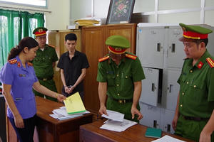 Hai bác sĩ Trường Trung cấp Y tế tỉnh Hà Giang bị bắt vì làm giả giấy khám sức khỏe