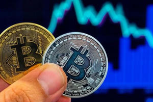 Bị cảnh báo liên tục, nhà đầu tư bán tháo đẩy Bitcoin lao dốc về dưới 48.000 USD