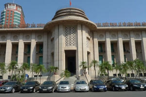 Kinh tế 24h: Chính sách ưu tiên khi xét tuyển công chức của NHNN, mất tiền oan từ những dịch vụ rút tiền mặt