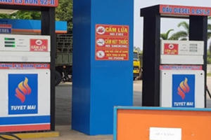 Xử lý hình sự các cửa hàng xăng dầu "găm" hàng chờ lên giá Xử lý hình sự các cửa hàng xăng dầu "găm" hàng chờ lên giá