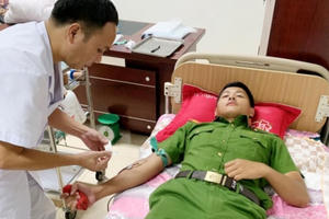 Lai Châu: 3 chiến sỹ Công an hiến máu cứu bệnh nhân ung thư giai đoạn cuối