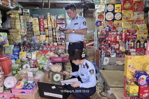 Phát hiện thu giữ hàng nghìn hộp bánh trung thu nhập lậu tại Hà Nội