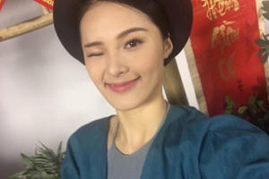 Hạ Vi bất ngờ đăng ảnh hậu trường phim Tấm Cám gây sốt