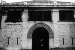 Nhà tù Hỏa Lò - “địa chỉ đỏ” về nguồn Nhà tù Hỏa Lò - “địa chỉ đỏ” về nguồn