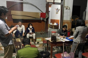 Nghệ An: 5 người nhập viện cấp cứu sau khi uống rượu