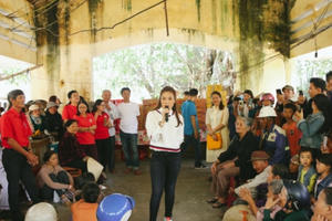 Mỹ Tâm tiếp tục thực hiện chuyến từ thiện kết hợp cinetour ngay tại quê nhà
