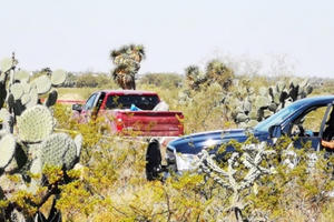 Bất ngờ phát hiện 12 thi thể trong xe ô-tô