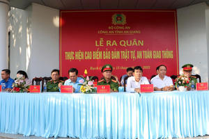 Công an tỉnh An Giang ra quân cao điểm bảo đảm trật tự ATGT dịp cuối năm Công an tỉnh An Giang ra quân cao điểm bảo đảm trật tự ATGT dịp cuối năm