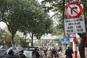 Slide - Điểm tin thị trường: Hà Nội cấm đường Uber, Grab như taxi truyền thống