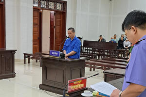 Quảng Ninh: Tuyên phạt 16 năm tù lái xe cố ý lao thẳng vào 5 người đang sưởi ấm ven đường