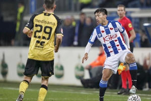 Văn Hậu giúp Jong Heerenveen lên ngôi đầu bảng giải dự bị