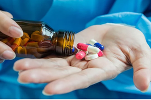 Cảnh báo việc người dân lạm dụng kháng sinh không đúng cách