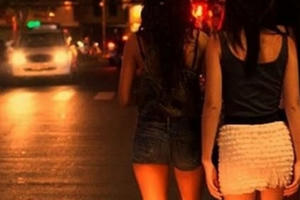 Không hợp pháp mại dâm vẫn diễn ra thì hợp pháp hóa để làm gì? Không hợp pháp mại dâm vẫn diễn ra thì hợp pháp hóa để làm gì?