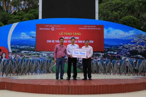 Tập đoàn Nam Cường: Trao tặng 14.000 ghế inox cho hệ thống Nhà văn hóa vùng khó khăn Tập đoàn Nam Cường: Trao tặng 14.000 ghế inox cho hệ thống Nhà văn hóa vùng khó khăn