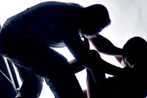 Gia Lai: Tạm giữ 3 đối tượng hiếp dâm người dưới 16 tuổi