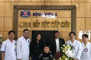 Bác sĩ xúc động gặp lại cô gái trẻ vừa lấy chồng bỗng mất ý thức, không thể đi lại vì khối u