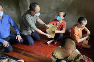 Báo Tuổi trẻ Thủ đô đồng hành, chia sẻ cùng người dân có hoàn cảnh khó khăn bởi Covid-19