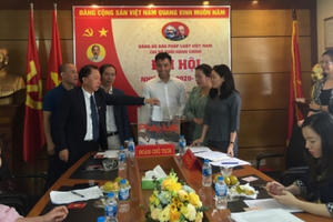 Đại hội Chi bộ khối Hành chính Báo Pháp luật Việt Nam: Tự tin, sáng tạo, tiến bước, thành công!