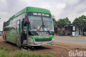 Bất chấp lệnh cấm, xe khách vẫn hoạt động và chở 60 "thượng đế"