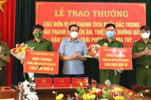 Hà Tĩnh: Khen thưởng thành tích phá chuyên án ma túy lớn tại huyện Vũ Quang