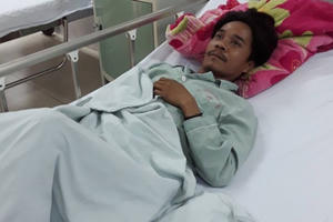 Bệnh nhân nghi ngộ độc rượu ở Quảng Nam có nguy cơ mù mắt