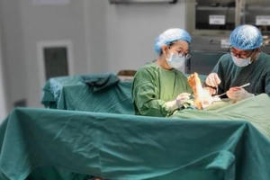 Quảng Bình: Tự điều trị bệnh gout, người đàn ông phải nhập viện