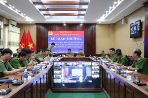 Công an tỉnh Kiên Giang khen thưởng các đơn vị có thành tích xuất sắc trong đấu tranh phòng, chống tội phạm