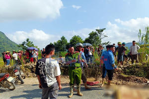 Hà Giang: Thêm 2 người thương vong do bị đất đá vùi lấp Hà Giang: Thêm 2 người thương vong do bị đất đá vùi lấp