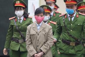 Tại sao phiên tòa xử vụ nhóm thanh tra Bộ Xây dựng “vòi” tiền bị hoãn? Tại sao phiên tòa xử vụ nhóm thanh tra Bộ Xây dựng “vòi” tiền bị hoãn?