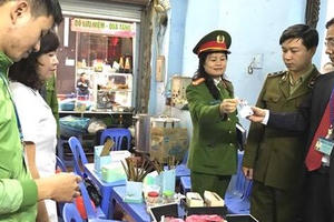 Quận Cầu Giấy (Hà Nội): Tịch thu hơn 4.200 lít rượu không rõ nguồn gốc