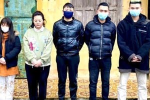 Lạng Sơn: Bắt quả tang khách và nhân viên quán Karaoke Gold sử dụng ma túy