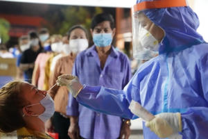Sau 24 giờ Việt Nam lần đầu ghi nhận hơn 27.300 ca nhiễm Covid-19