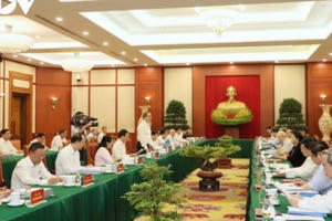 Bộ Chính trị làm việc với 37 tỉnh, thành về chuẩn bị Đại hội Đảng bộ