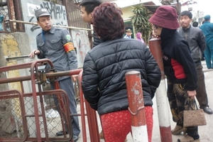 Hà Nội: Tá hỏa phát hiện xác chết bên đường tàu